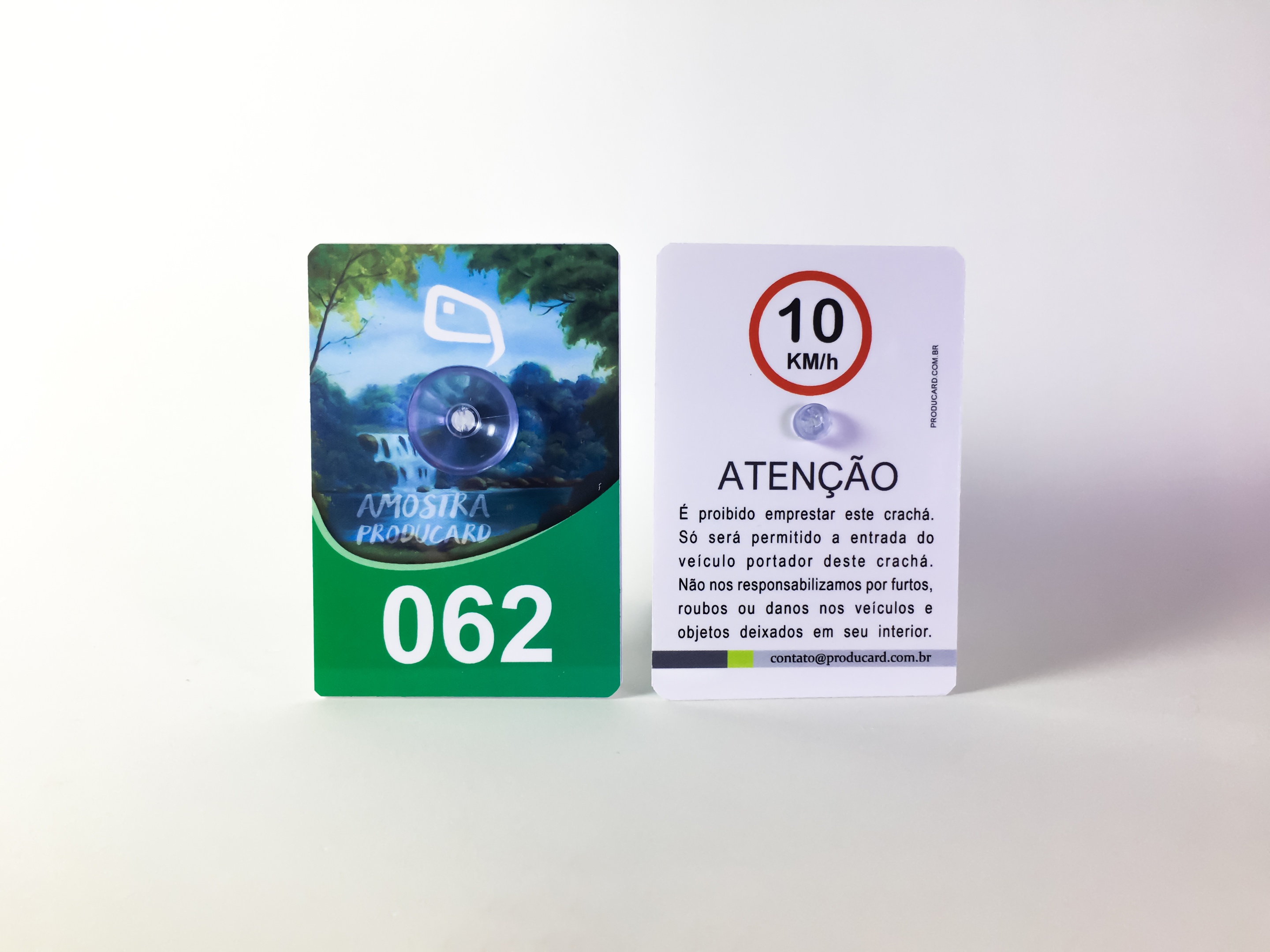 Crachá veicular em pvc